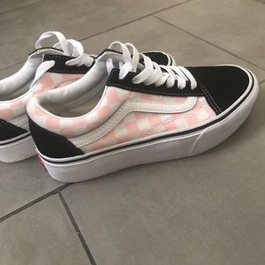 Platform Old School Checkered Vans in Pink